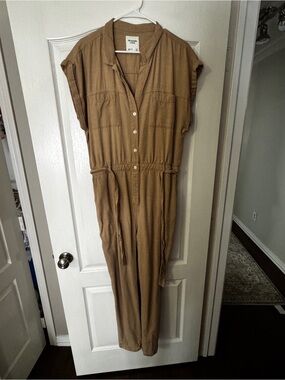Abercrombie Lightweight Tan Utility Jumpsuit